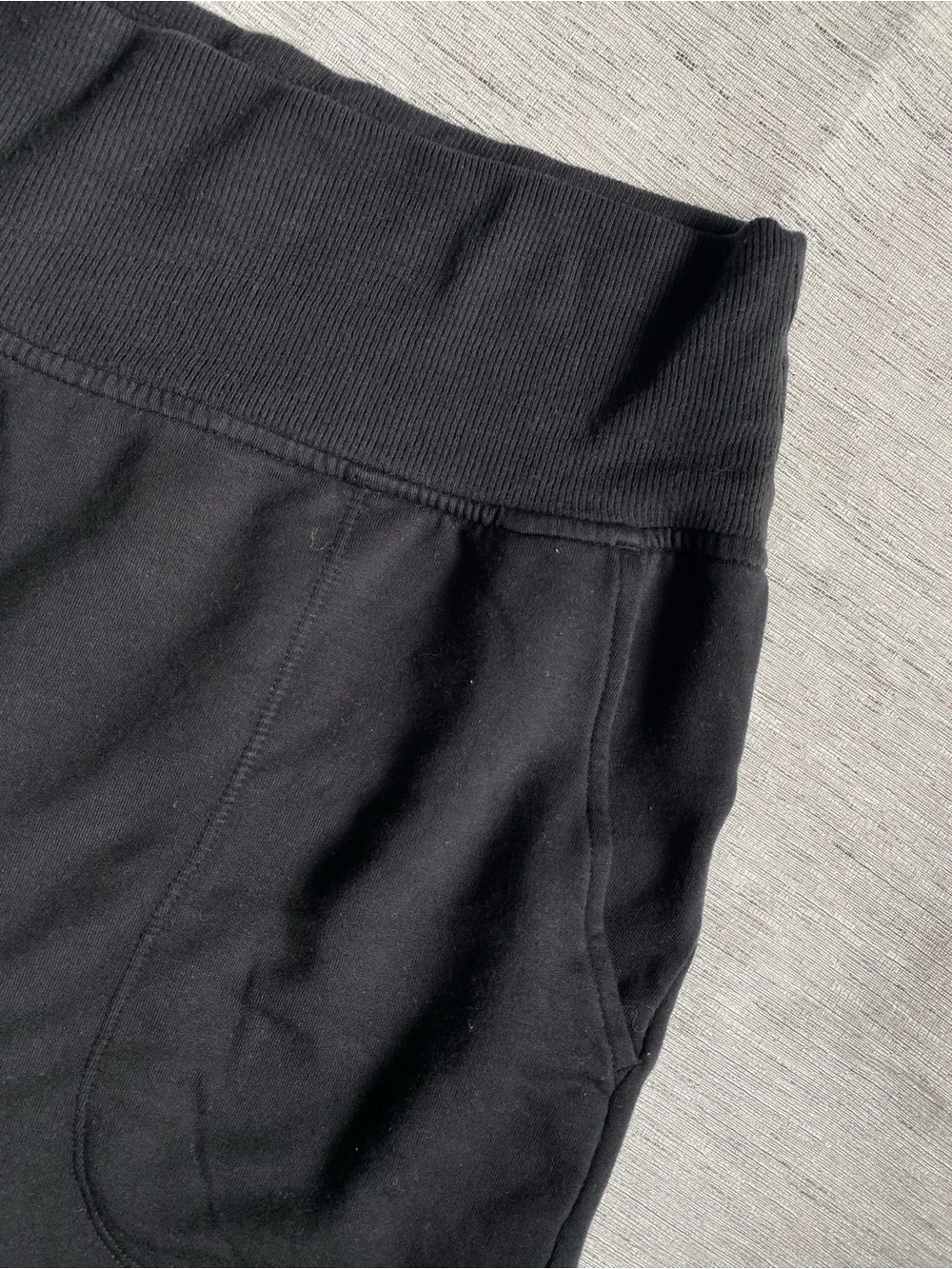 Athleta Black women’s jogger Pants Soft Tencel Blend High Rise pockets